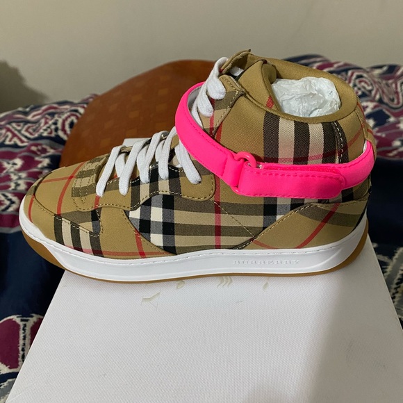 Prada sneakers - Picture 3 of 5